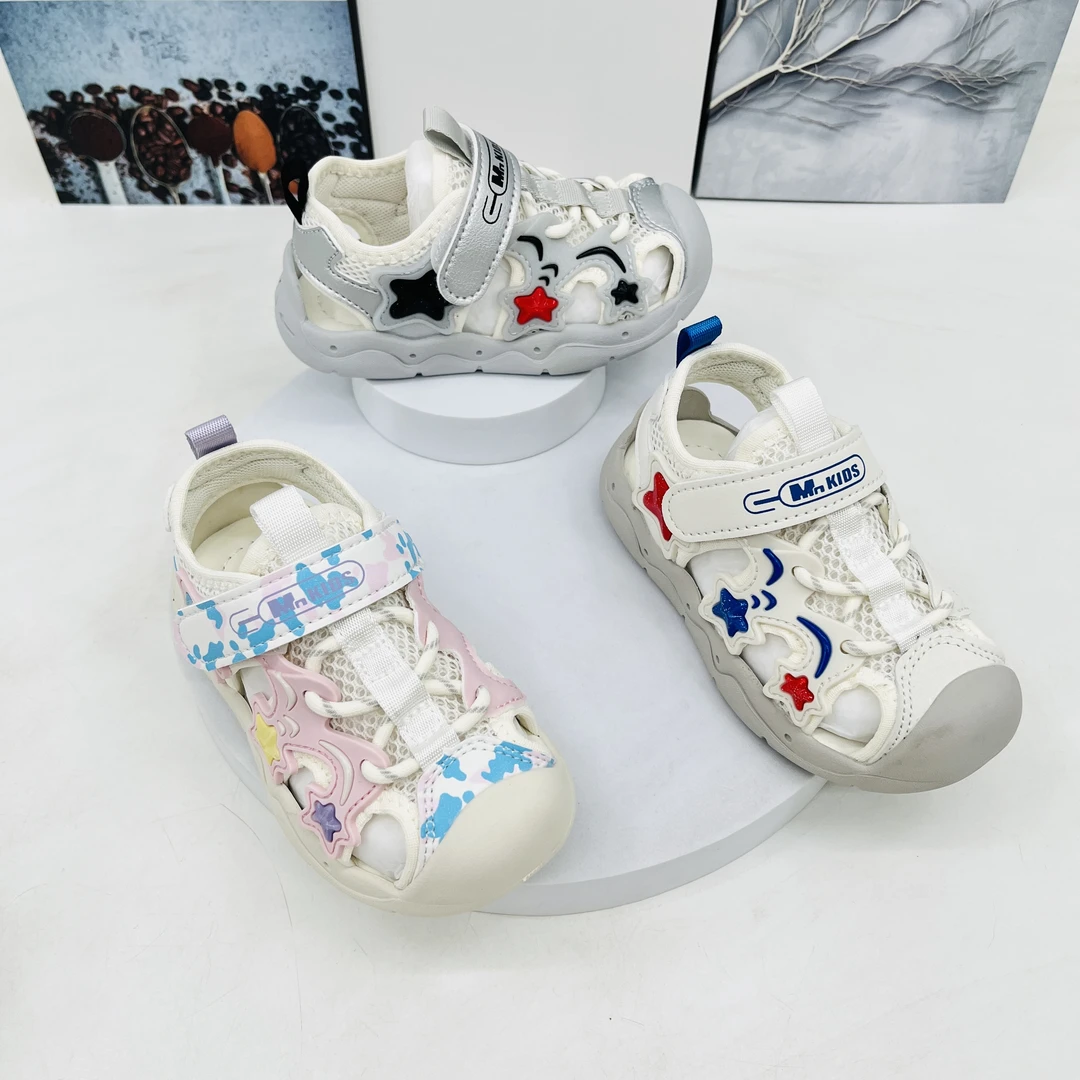 C4区526夏款儿童休闲橡胶底包头凉鞋