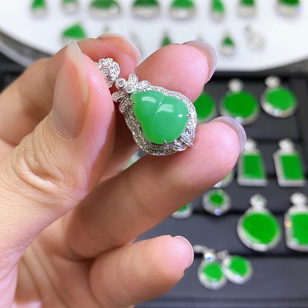 翡翠18K金镶嵌吊坠(不含链)