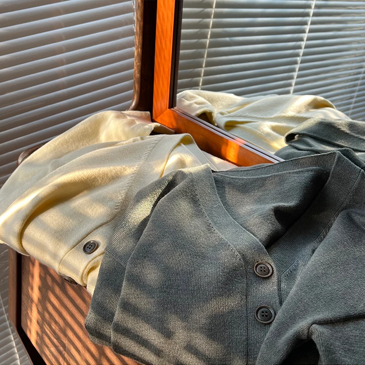 【Miss兔兔女装】通勤百搭！春季软糯6羊毛混纺V领针织毛衣开衫女