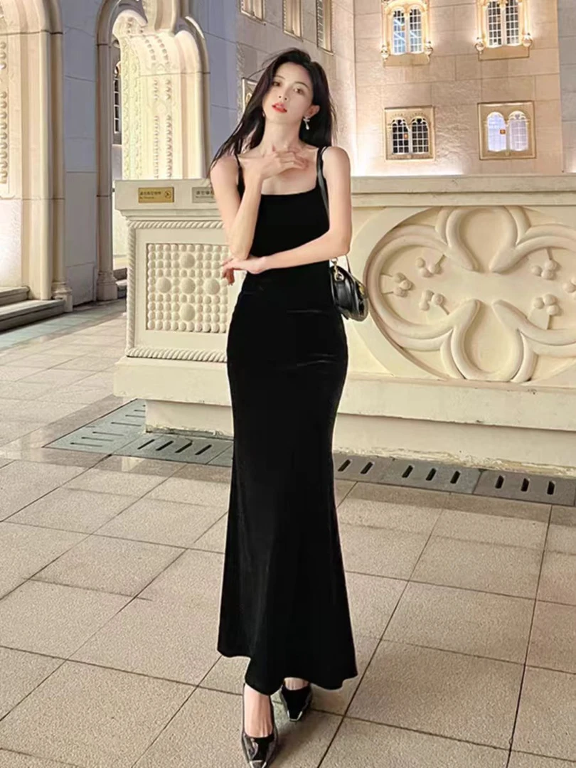 039 【明】 丝绒高级感晚礼服赫本风法式气质吊带裙   B22