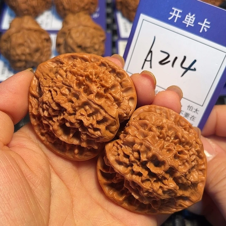 把件桃核49官帽A214