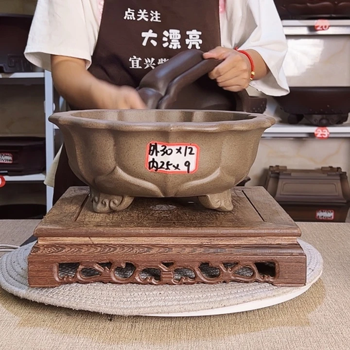 又***在紫砂花盆紫砂花盆