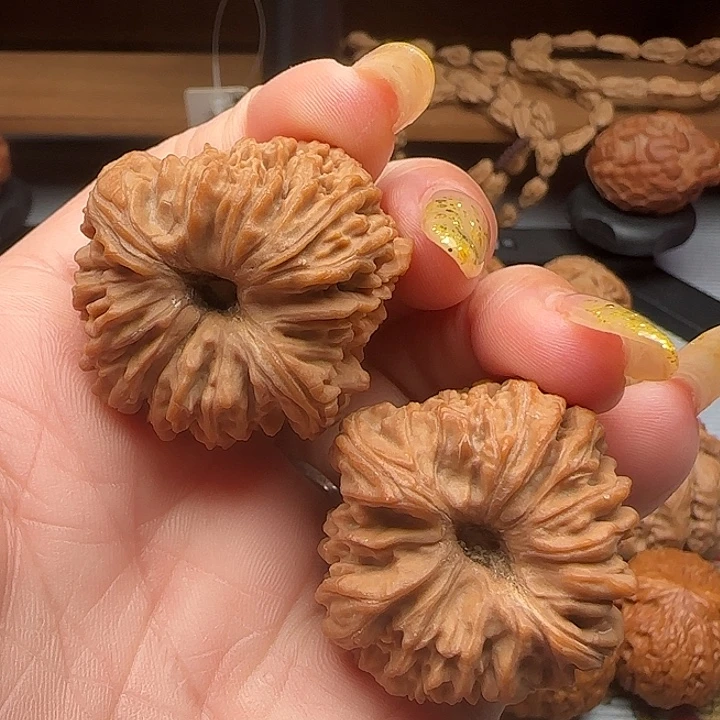 填***字文玩核桃把件酒杯底南疆