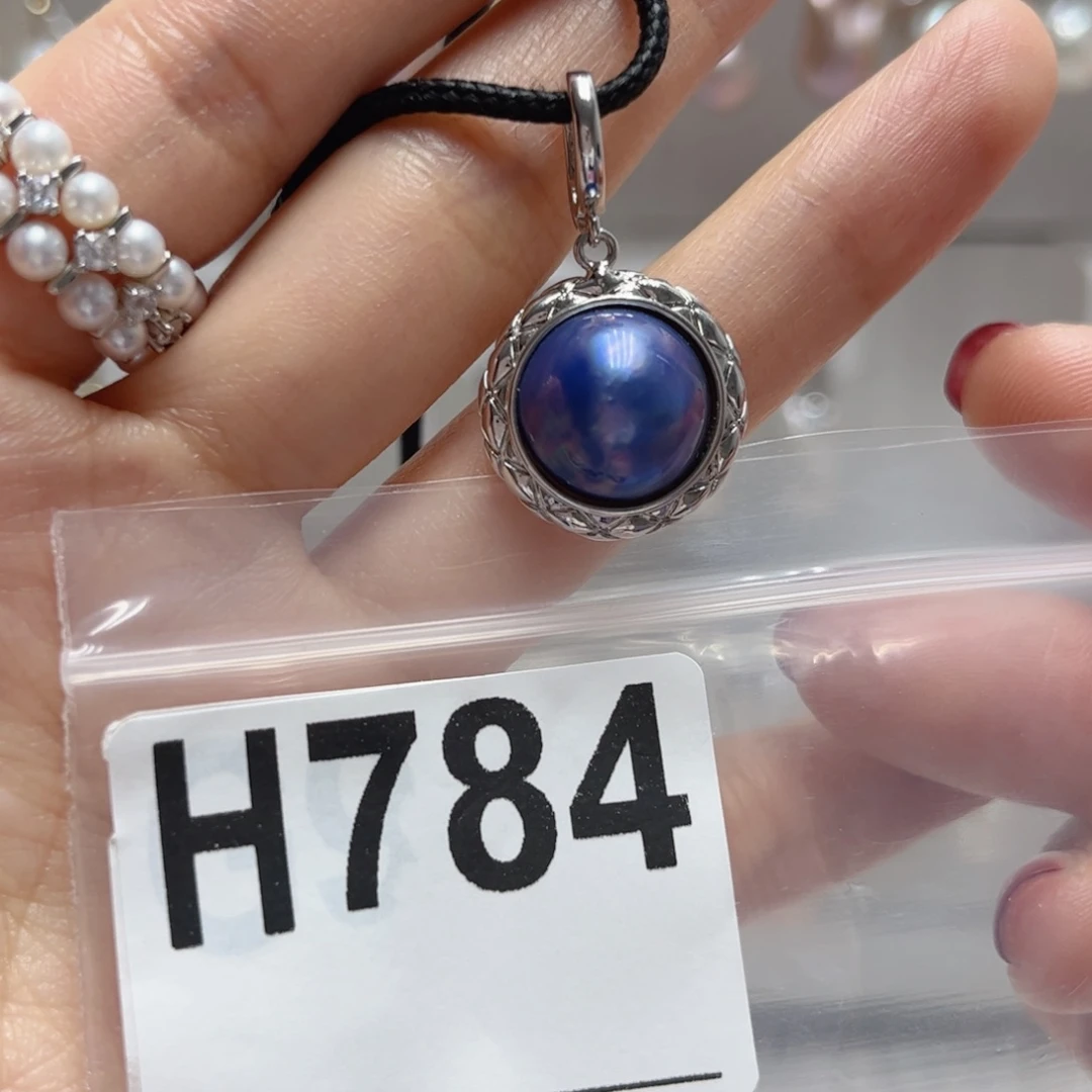 颈饰未镶嵌淡水珍珠