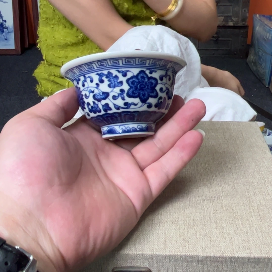 摆件瓷器活在自己身上找不