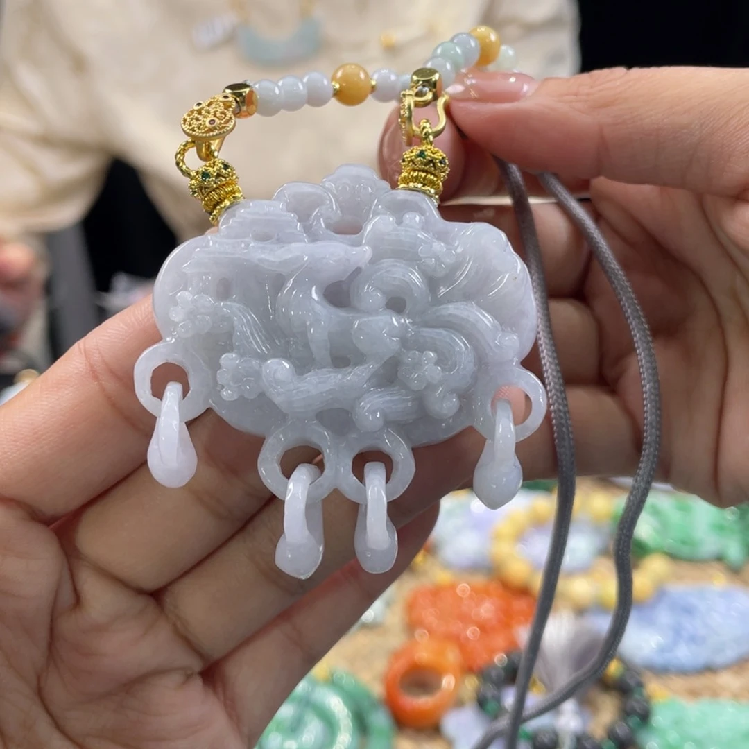 翡翠颈饰未镶嵌代编织