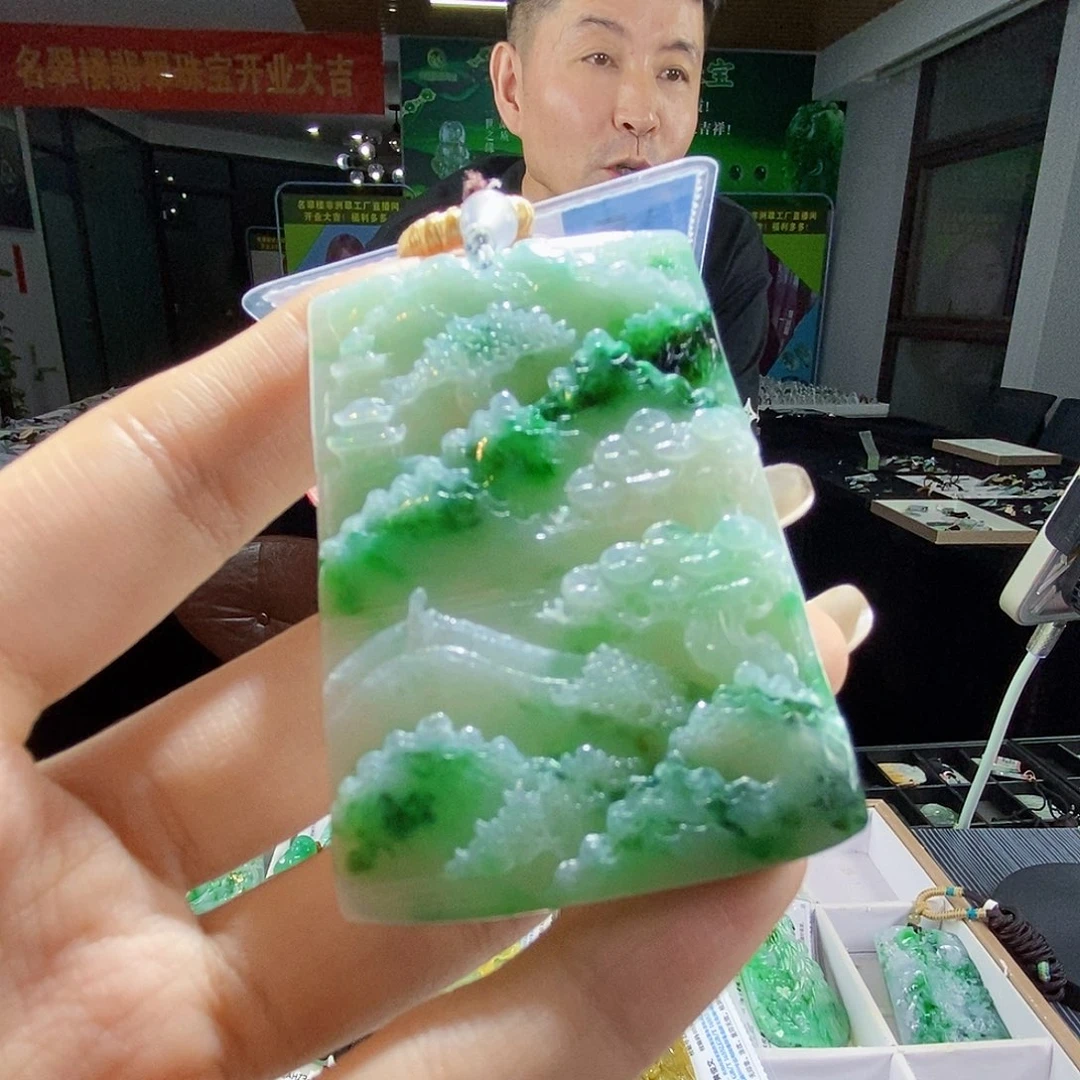 颈饰未镶嵌翡翠翡翠