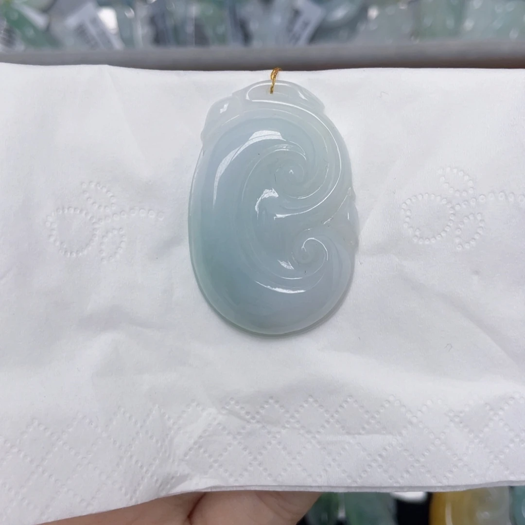 翡翠未镶嵌颈饰如意