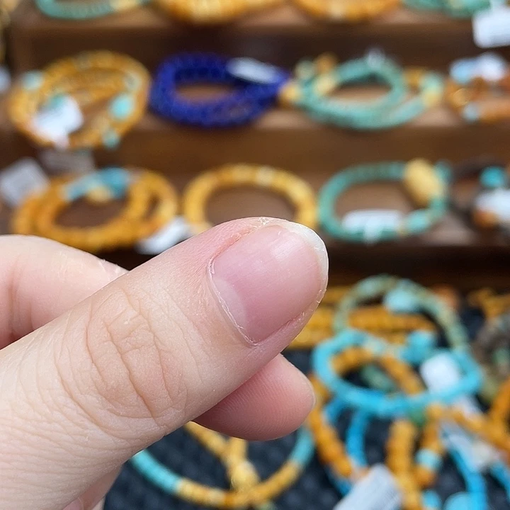 李***计未镶嵌琥珀裸石枕头