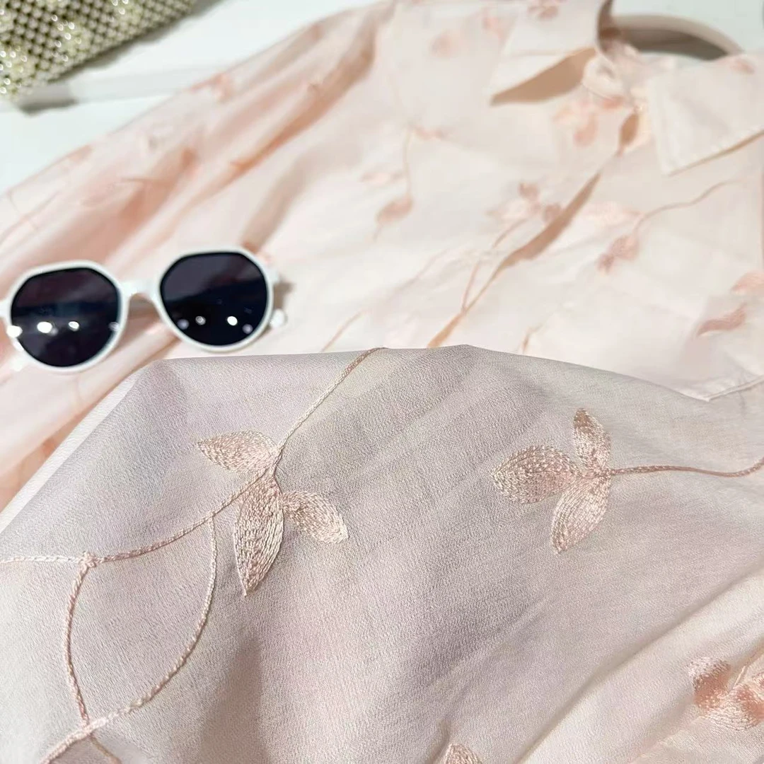 YZ M胸116长72藤蔓刺绣长袖防晒宽松时尚减龄衬衫上衣 1284