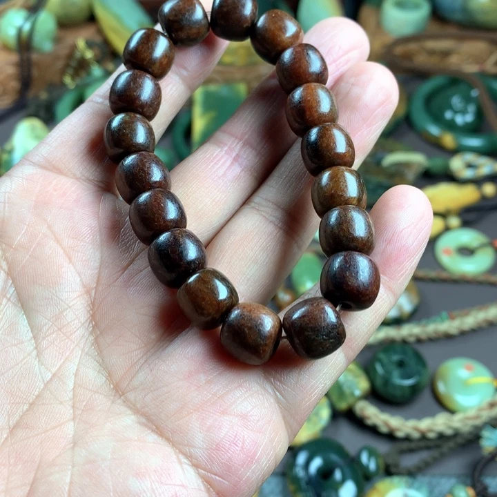 吊坠(赠链)未镶嵌岫岩河磨玉（透闪石质玉）