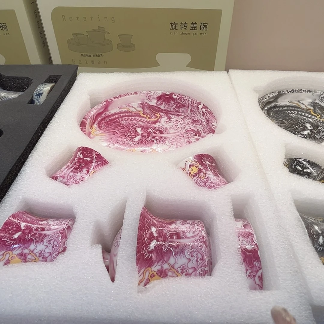 这些盖碗很漂亮！！！