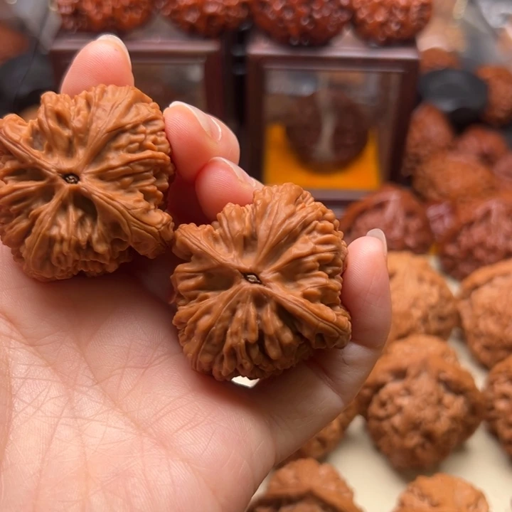 国***米桃核吊坠哥哥哥哥哥哥