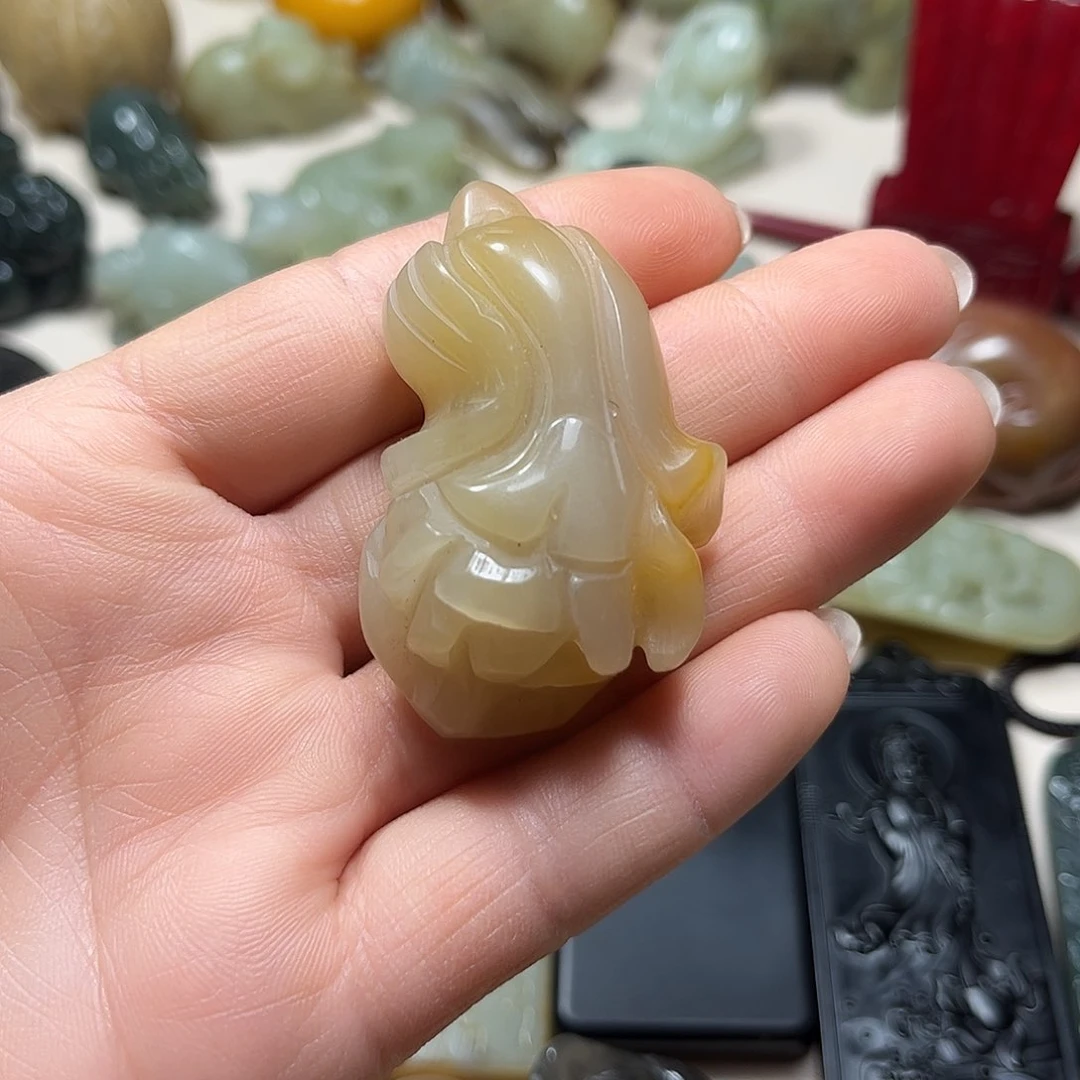 白玉菩提吊坠白玉菩提吊坠