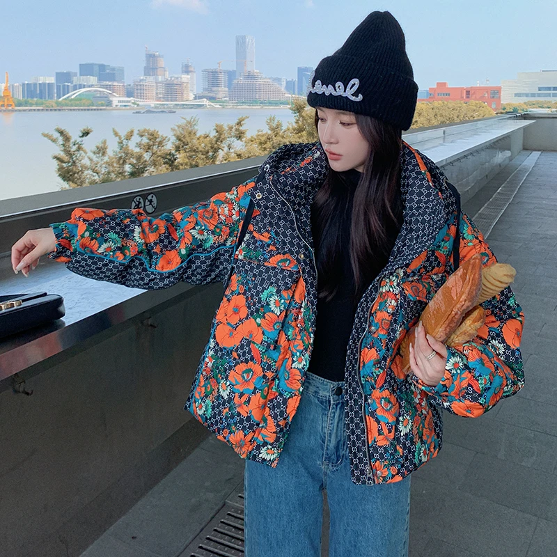 时尚印花保暖羽绒服女短款2024年冬季设计感小个子加厚白鸭绒外套