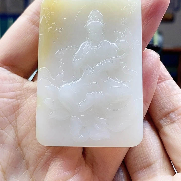 【闪购商品】颈饰未镶嵌和田玉
