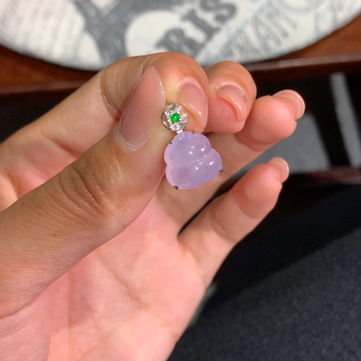 翡翠18K金镶嵌颈饰冰粉紫葫芦