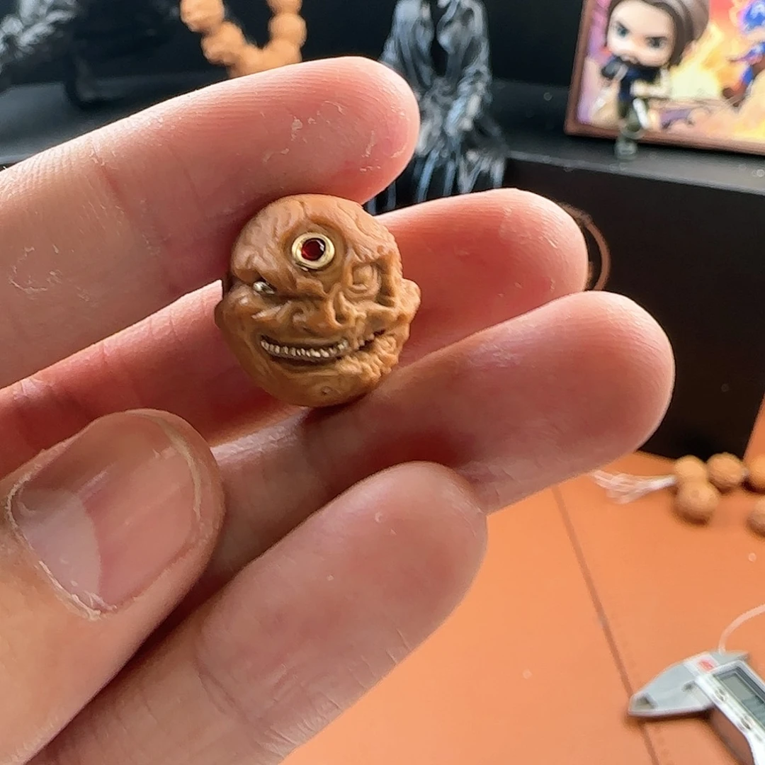 猴头核桃吊坠机械僧镶嵌