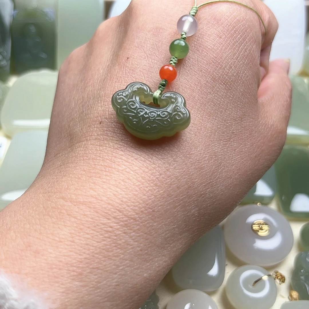 和田玉挂件未镶嵌