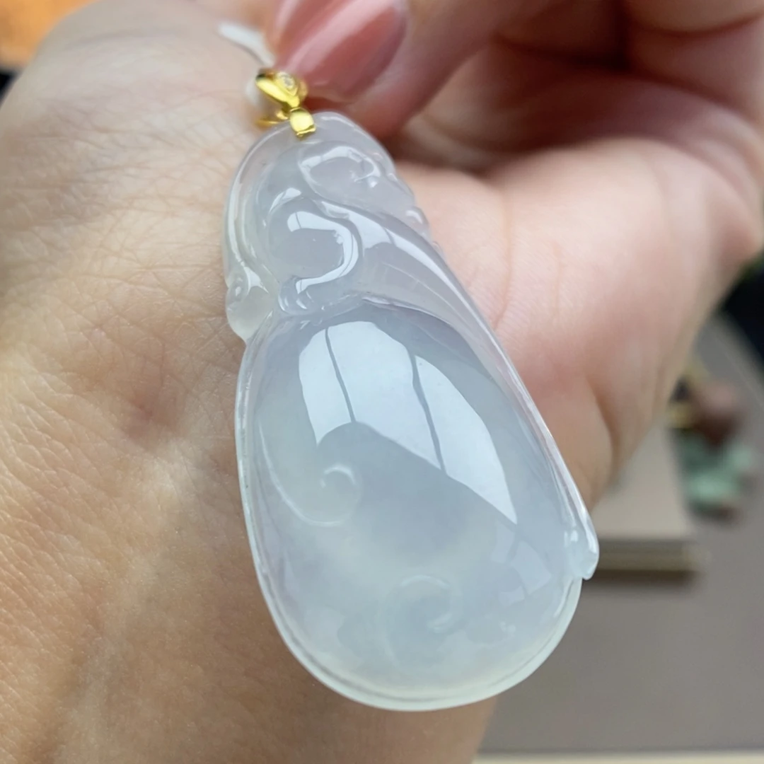 翡翠18K金镶嵌颈饰吊坠40