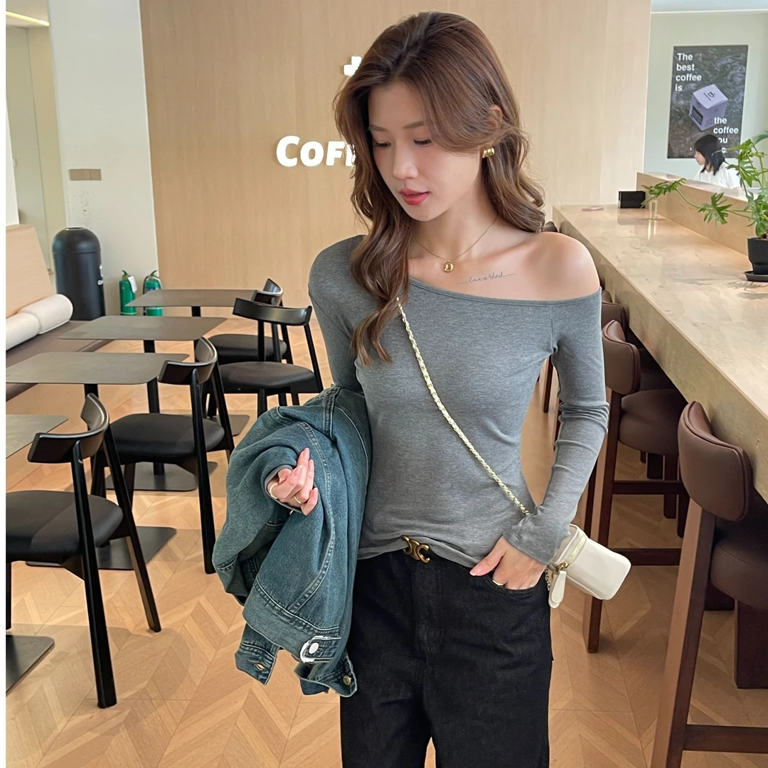 韩系气质白色斜肩长袖T恤女秋季小个子修身显瘦褶皱休闲百搭上衣