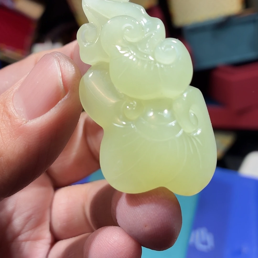 和田玉（糖玉）钛钢颈饰