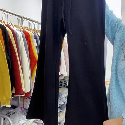 昊*显瘦糯米微喇裤黑色