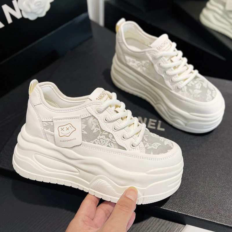 夏季内增高小白鞋薄款透气网面8cm小白鞋女春夏新款厚底松糕板鞋