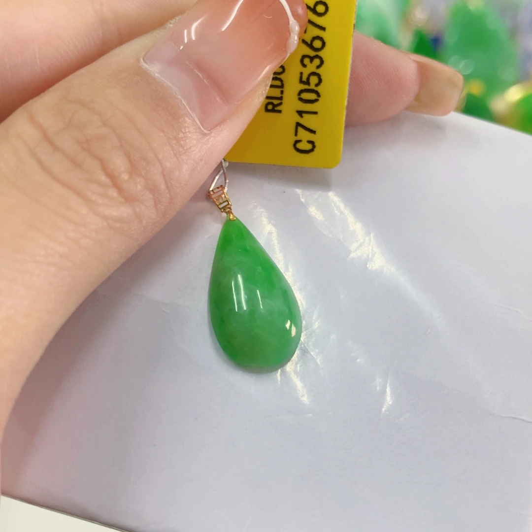 吊坠(不含链)18K金镶嵌翡翠