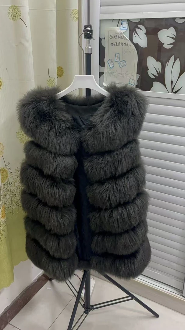 灰绿色狐狸毛马甲（默认瑕疵）