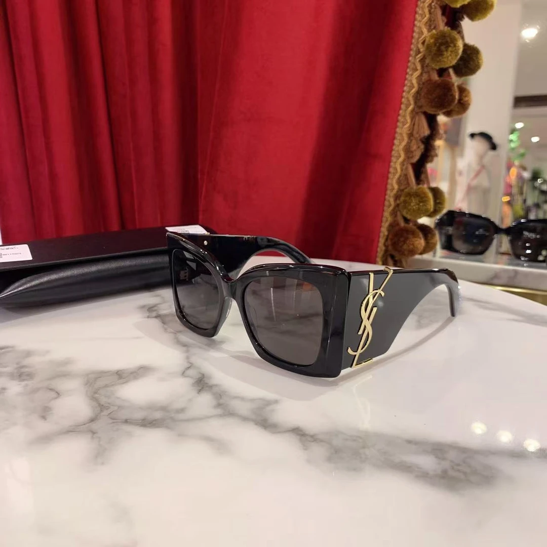99新 YSL/圣罗兰 GGS圣罗兰字母logo黑色边框墨镜/82314897