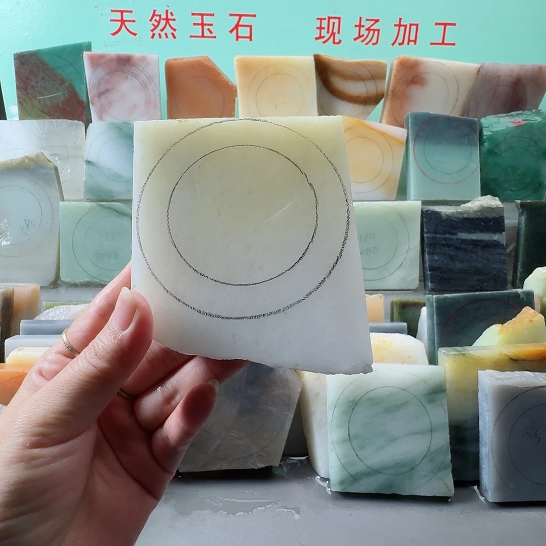 未镶嵌手镯石英质玉（金丝玉）手镯定制