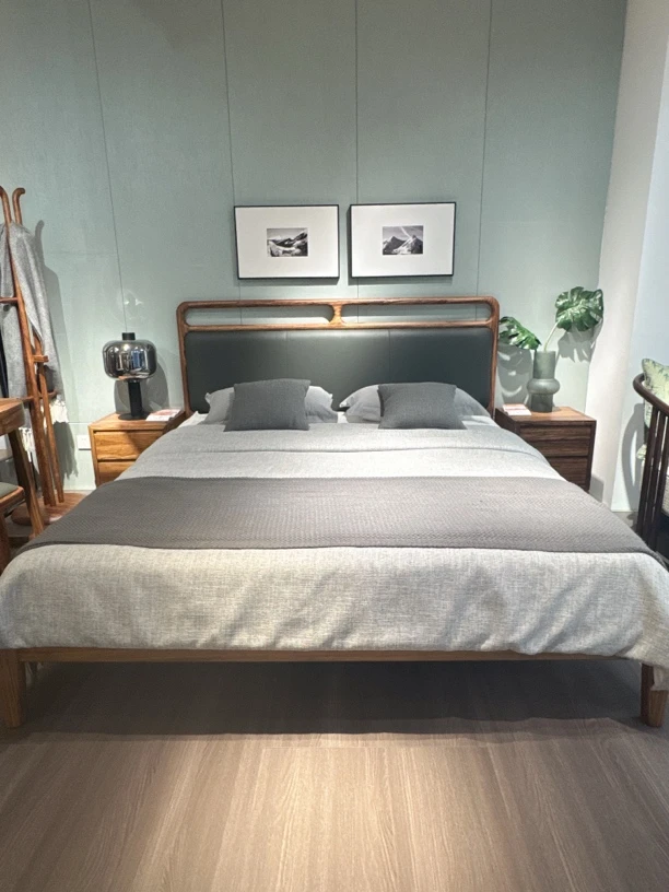 嘉城 旋律系列乌金木实木软包大床