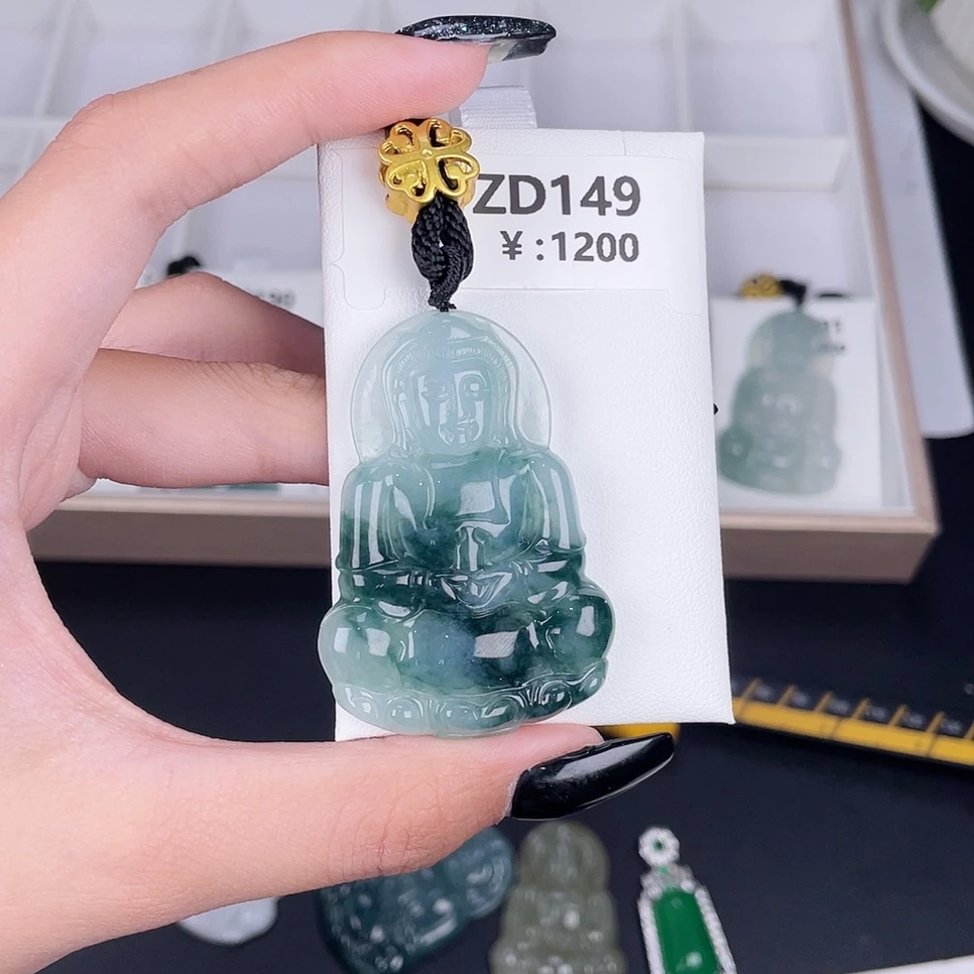 翡翠未镶嵌颈饰ZD149