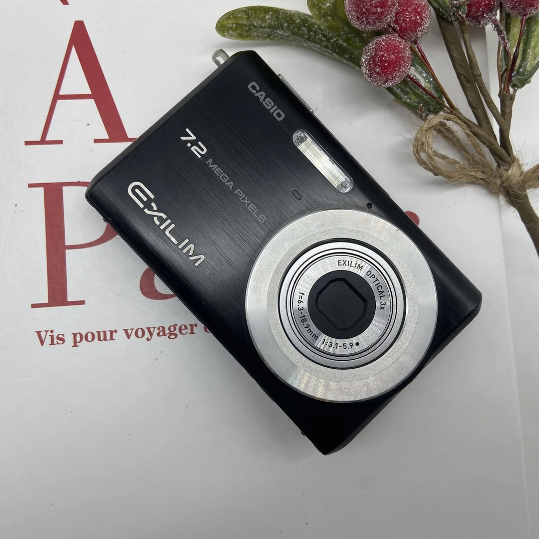 95新 Casio/卡西欧 EX-Z11 720万像素 3倍光学变焦（no退no换）