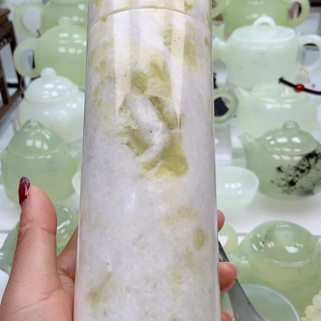 蛇纹石玉未镶嵌水杯