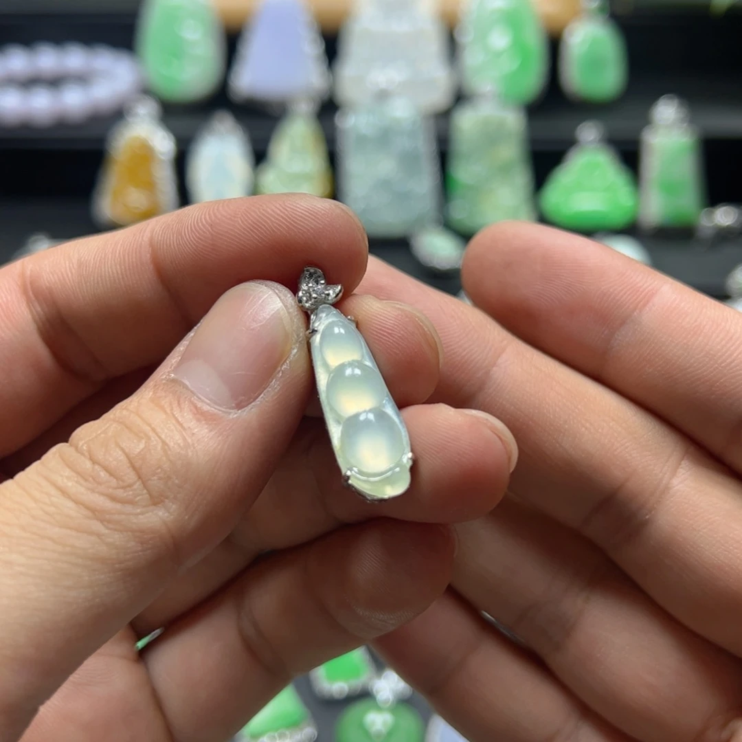 颈饰银S925镶嵌翡翠天然翡翠a货