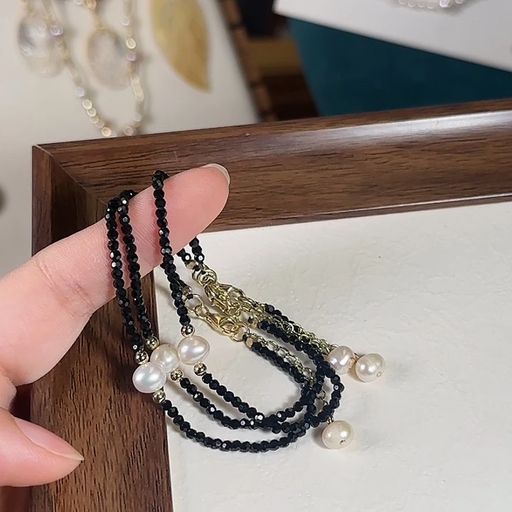 合金颈饰水晶小众设计款，好看