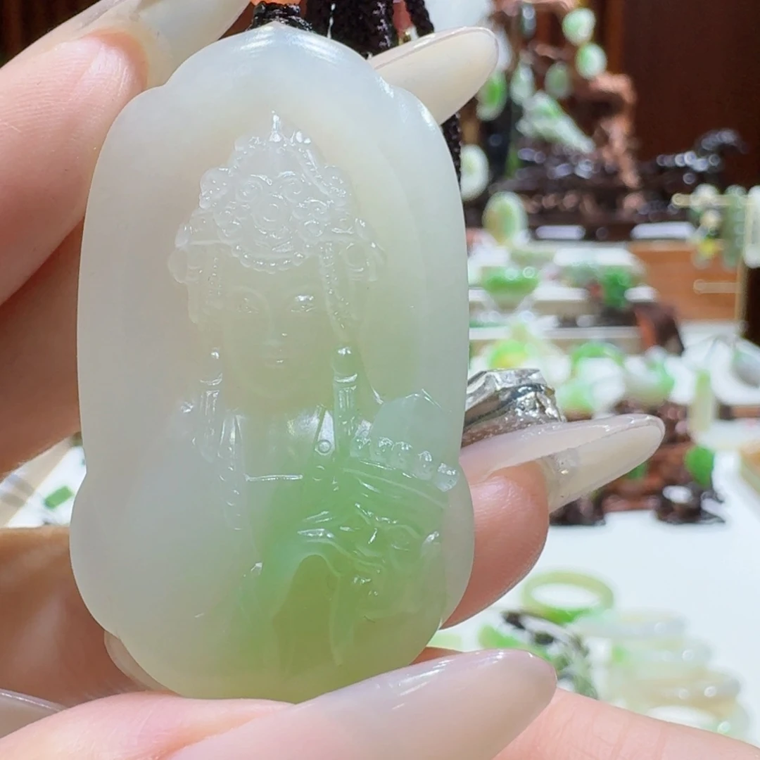 和田玉（翠青玉）未镶嵌挂件翠青扎基拉姆