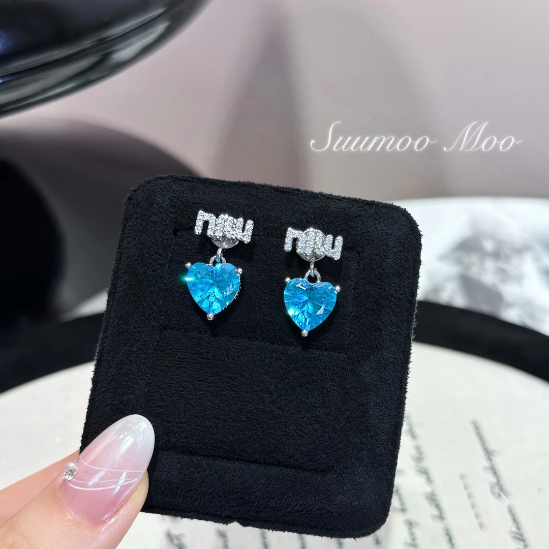 铜合金合成锆石耳饰 时尚简约蓝色爱心字母耳环