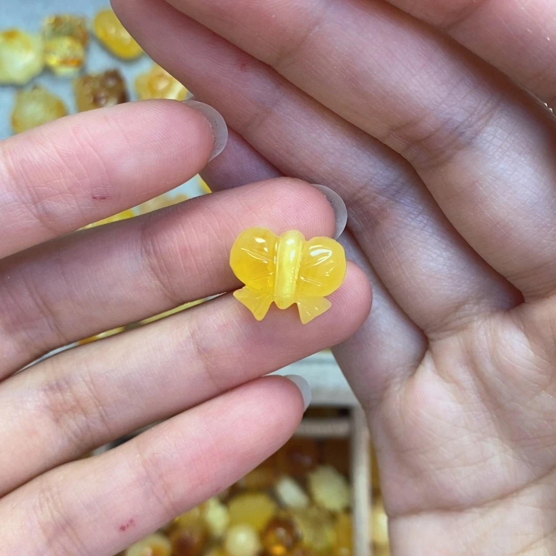 蜜蜡颈饰未镶嵌蝴蝶结