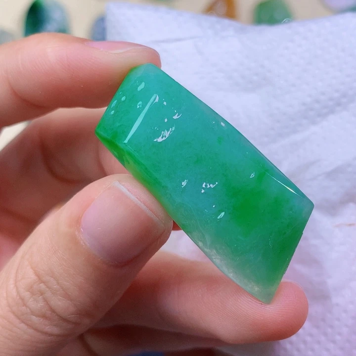 翡翠未镶嵌吊坠(不含链) 3411