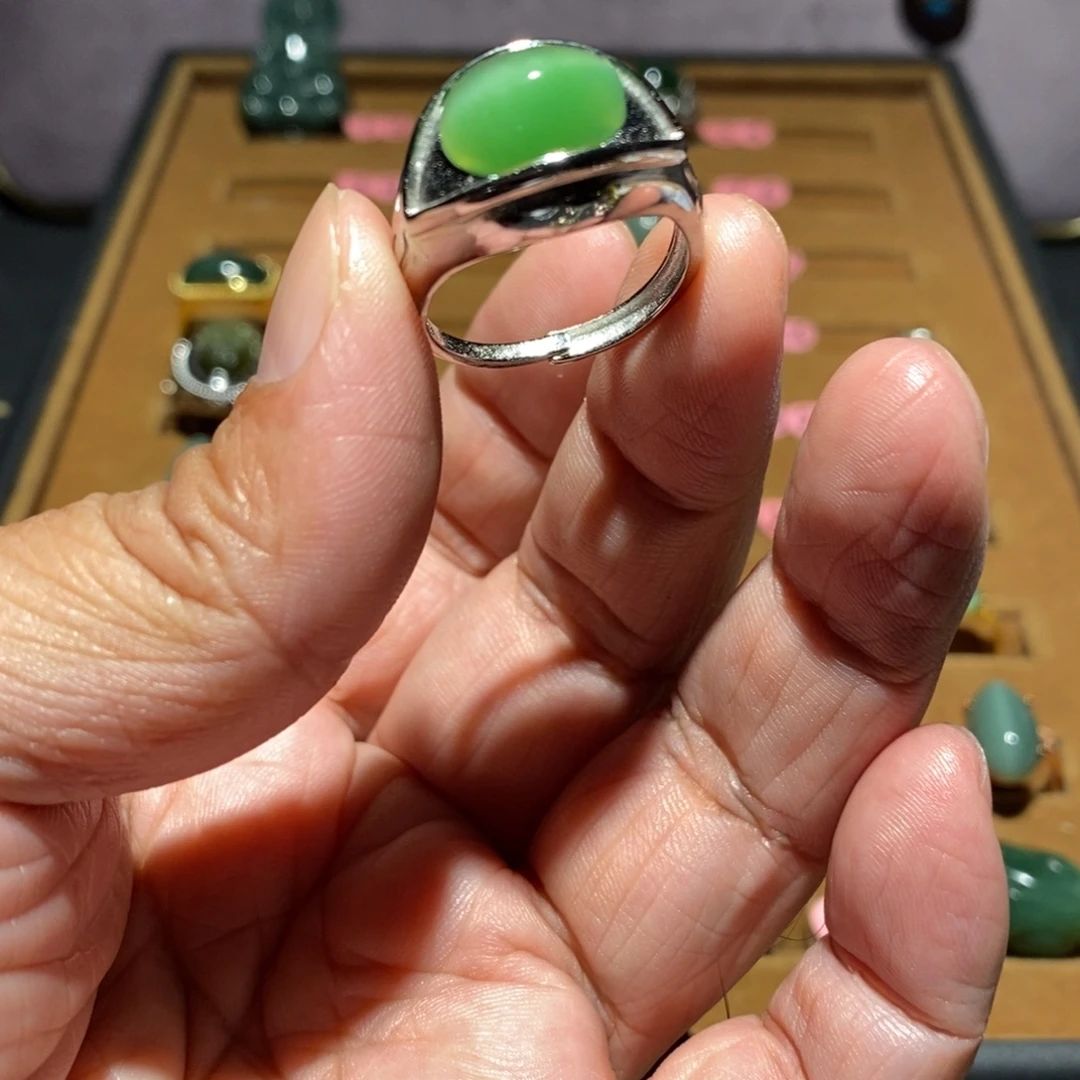 和田玉未镶嵌戒指