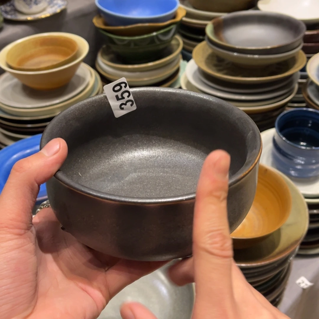 瓷片?**笙359 黑色的钵碗1个