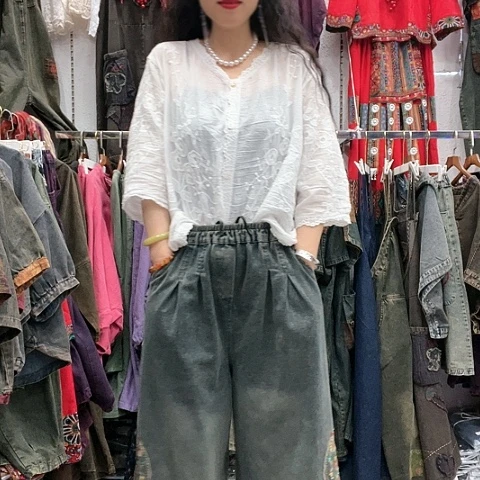 刺绣招财猫牛仔刺绣裙裤