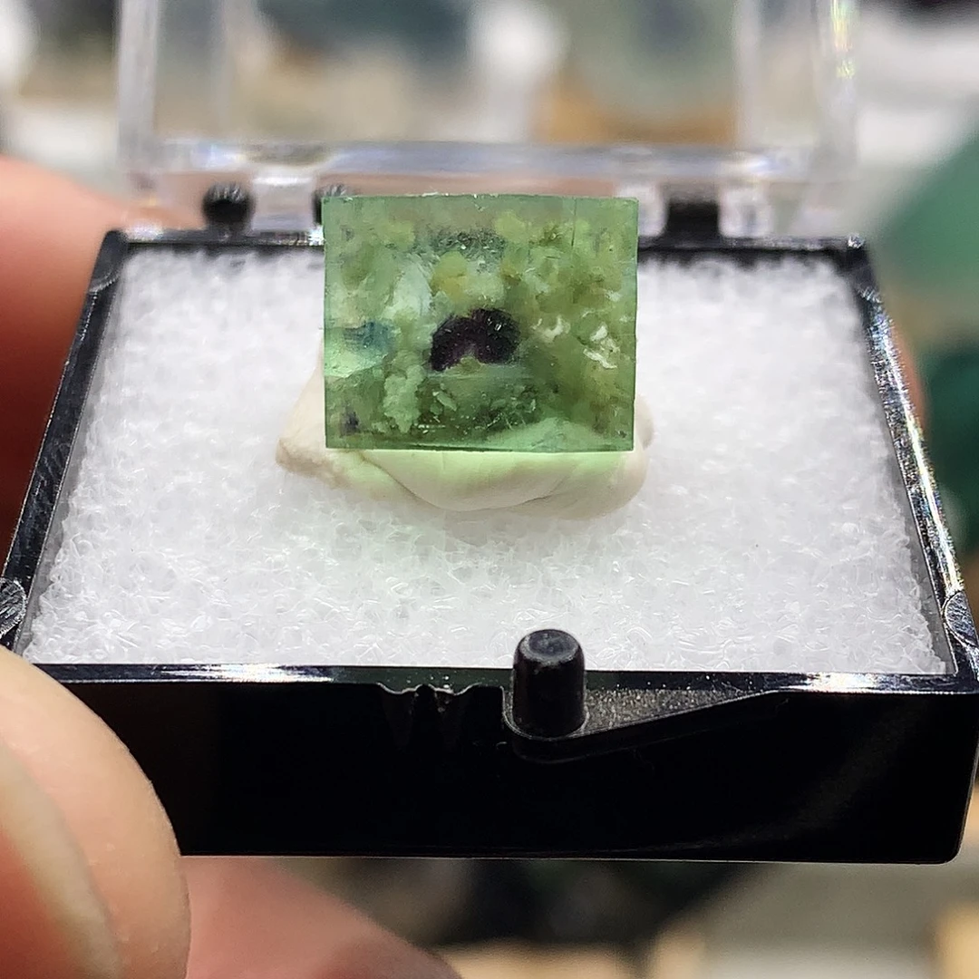 石材内蒙银都单晶