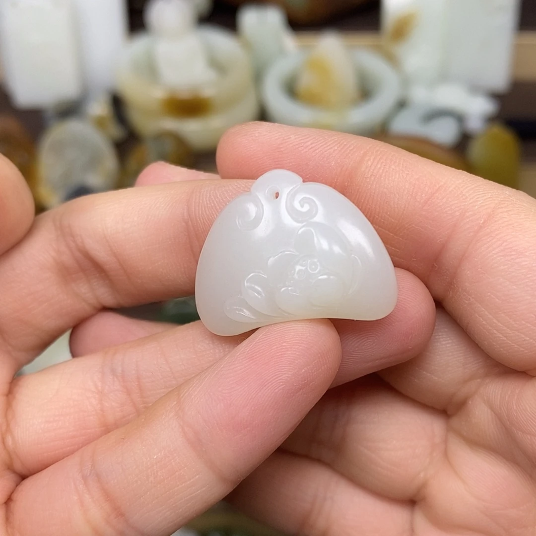 和田玉未镶嵌颈饰3