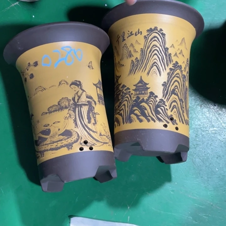 悠***然紫砂花盆微瑕中号