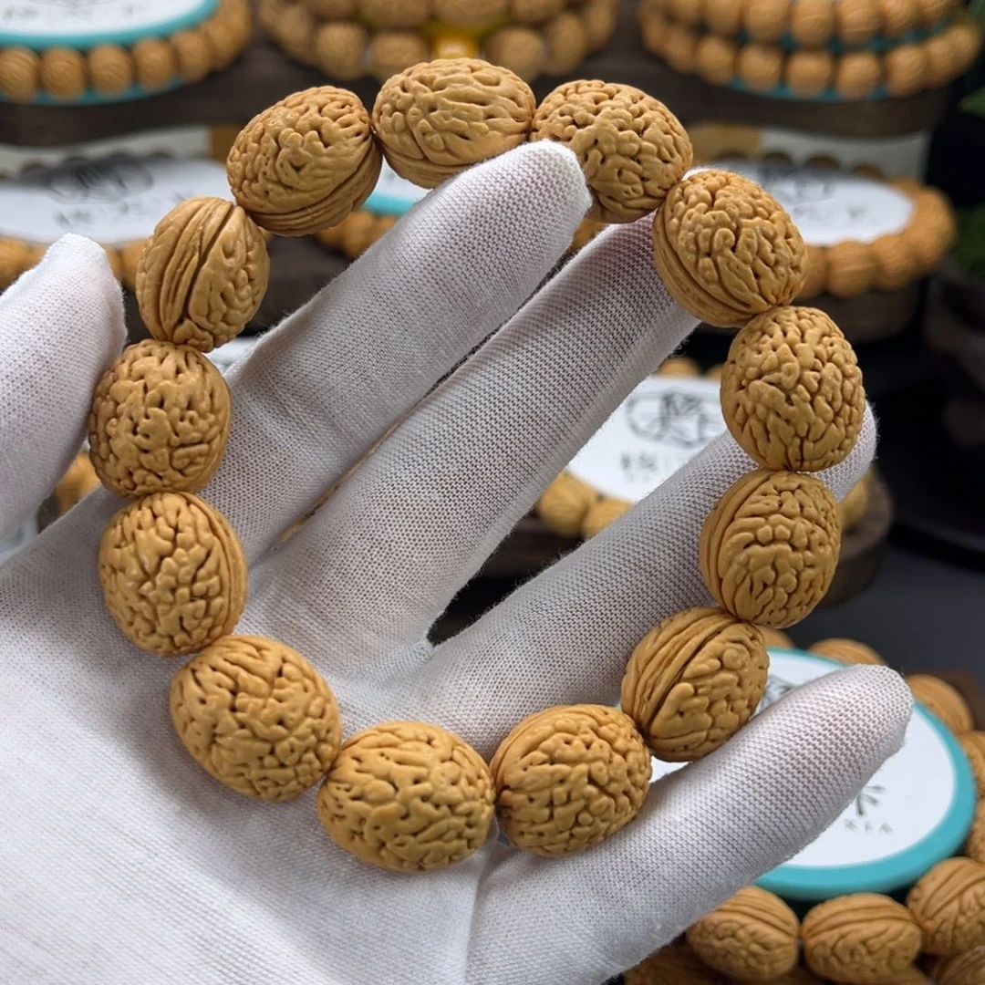 手串桃核东北钱袋子