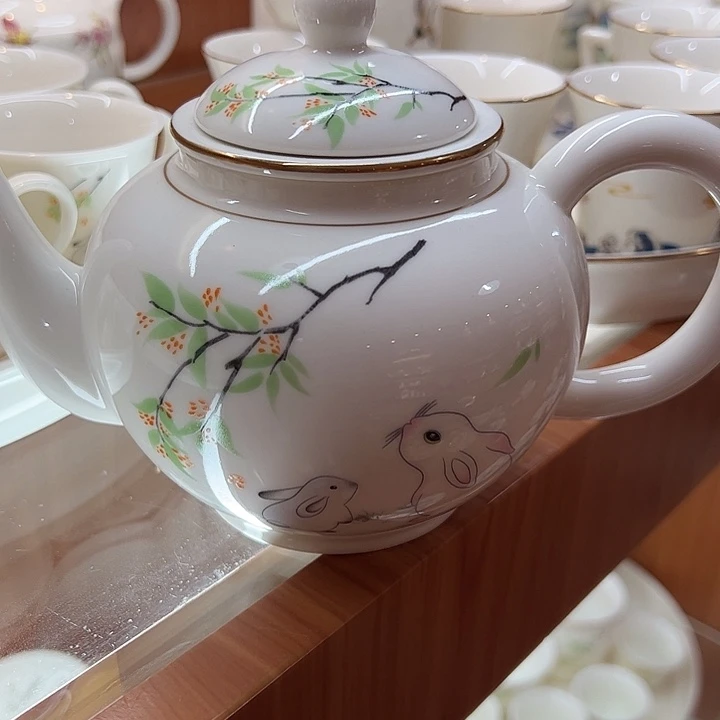 陶瓷茶壶哈哈哈哈哈